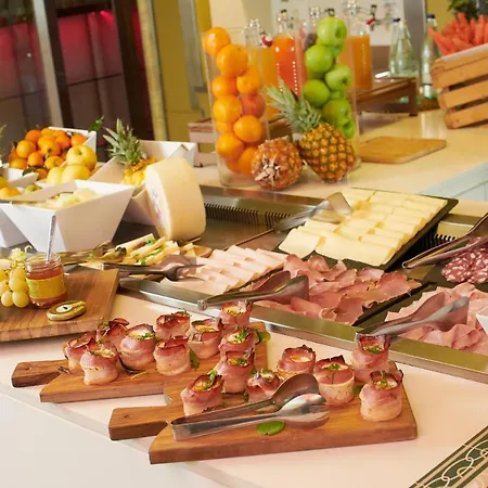 Hotel San Ranieri 4*