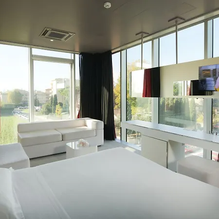 Hotel San Ranieri 4*